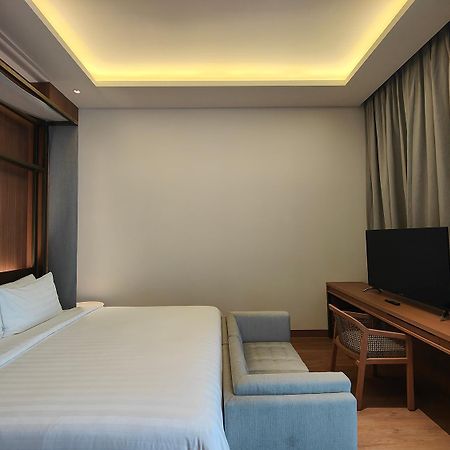 Ra Suites Simatupang Jacarta Exterior foto