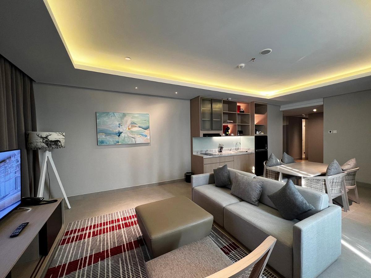 Ra Suites Simatupang Jacarta Exterior foto