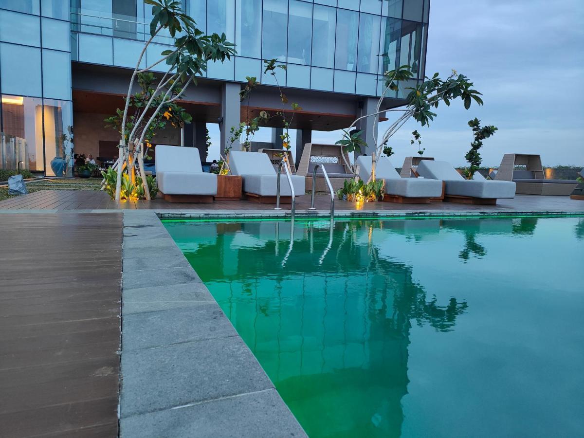 Ra Suites Simatupang Jacarta Exterior foto